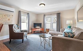 Pioneer Vacation Rentals - Pioneer North Suite Downtown Ashland